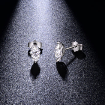 Boucles d'oreilles puces en moissanite taille marquise, monture argent sterling IE0142