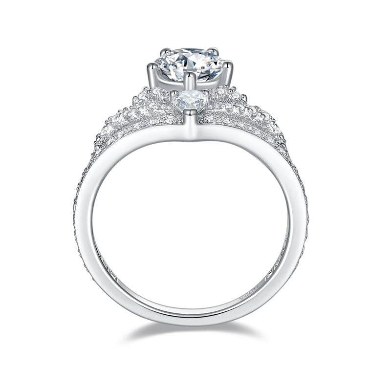 IE0146 CROWN 1CT MOISSANITE RING IN STERLING SILVER