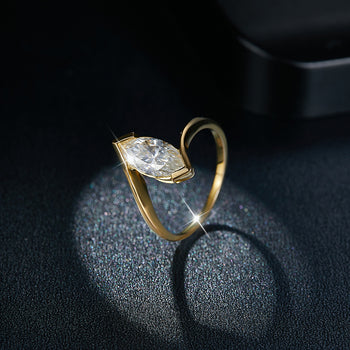 IE0195 1CT MARQUISE MOISSANITE DIAMOND RING IN STERLING SILVER