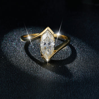 IE0195 1CT MARQUISE MOISSANITE DIAMOND RING IN STERLING SILVER