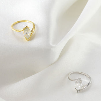 IE0195 1CT MARQUISE MOISSANITE DIAMOND RING IN STERLING SILVER