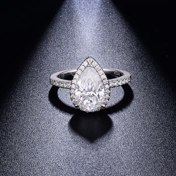 IE0290 PEAR CUT MOISSANITE DIAMOND RING IN STERLING SILVER