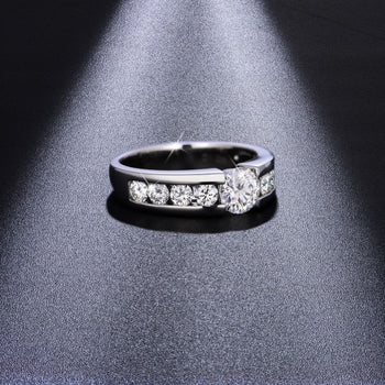 Bague en argent sterling avec moissanite taille ronde de 1 carat (IE0299).