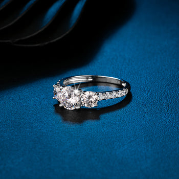 Bague en argent sterling sertie d'un diamant moissanite taille brillant rond de 6,5 mm (IE03171).