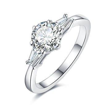 IE1028 1CT OR 2CT ROUND BAGUETTE MOISSANITE RING IN STERLING SILVER