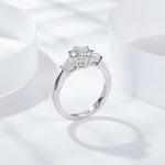 IE1028 1CT OR 2CT ROUND BAGUETTE MOISSANITE RING IN STERLING SILVER