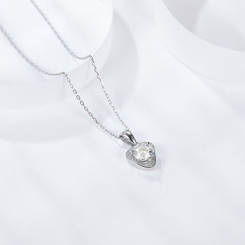 Pendentif clou en argent sterling avec moissanite sertie de 1 carat