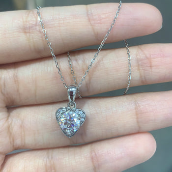 Pendentif clou en argent sterling avec moissanite sertie de 1 carat