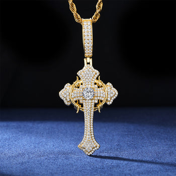 Pendentif en moissanite en forme de croix d'iris et argent sterling