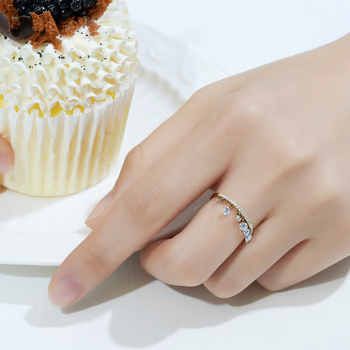 Ohrring mit keltischem Knoten aus Sterlingsilber