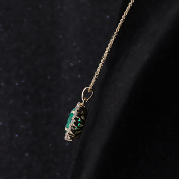 OVAL CUT LAB GROWN COLOMBIAN GREEN SAPPHIRE NECKLACE IN 9K GOLD