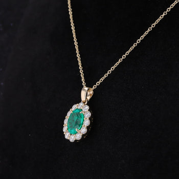 OVAL CUT LAB GROWN COLOMBIAN GREEN SAPPHIRE NECKLACE IN 9K GOLD
