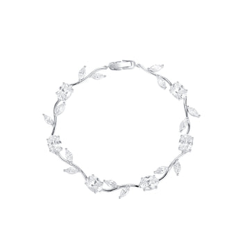 Bracelet minimaliste en argent sterling orné de moissanite et de feuilles de trèfle
