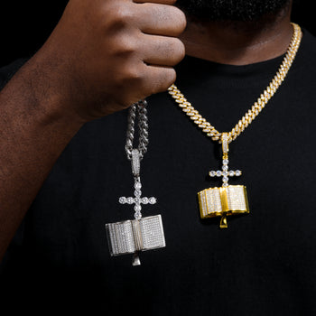 Pendentif croix biblique en moissanite et argent sterling