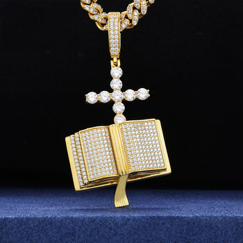 Pendentif croix biblique en moissanite et argent sterling