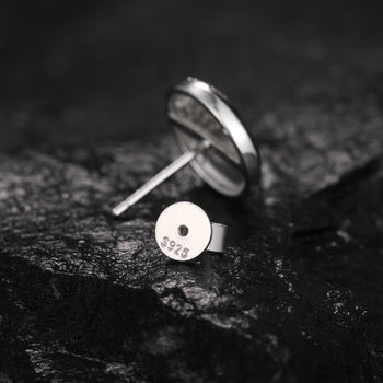 MOISSANIT-OHRSTÖSSE MIT SCHWARZER EMAILLE UND YIN-YANG-MOISSANIT-MOIS IN STERLINGSILBER