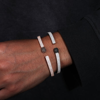 BRACELET MANCHETTE EN ARGENT MASSIF ET MOISSANITE À FLAMME NOIRE