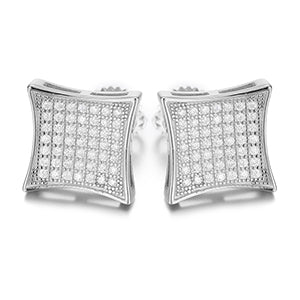 Boucles d'oreilles puces carrées incurvées en moissanite et argent sterling