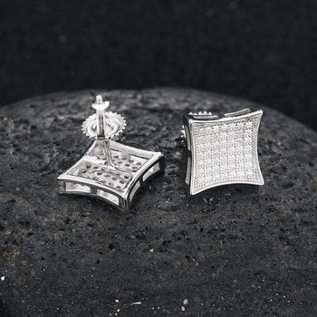 Boucles d'oreilles puces carrées incurvées en moissanite et argent sterling