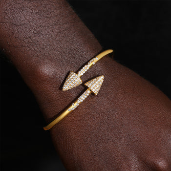 Bracelet jonc double flèche en moissanite et diamants, en argent sterling