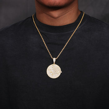 Pendentif en argent sterling avec pièce de monnaie en forme de colombe sertie de diamants et de moissanite