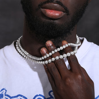 Collier ou bracelet tennis en argent sterling, orné de moissanite, de diamants et de perles d'eau douce.