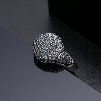 Bague en argent sterling sertie d'une moissanite et d'un diamant.