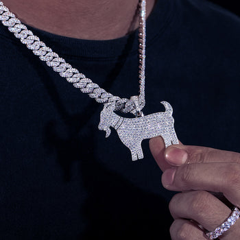 Pendentif chèvre en moissanite et diamants, en argent sterling