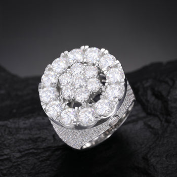 Bague fleur halo de diamants et moissanite sur chaîne en argent sterling