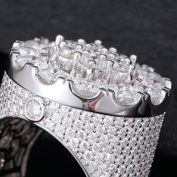 Bague fleur halo de diamants et moissanite sur chaîne en argent sterling