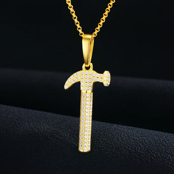 Pendentif marteau en moissanite et diamant en argent sterling