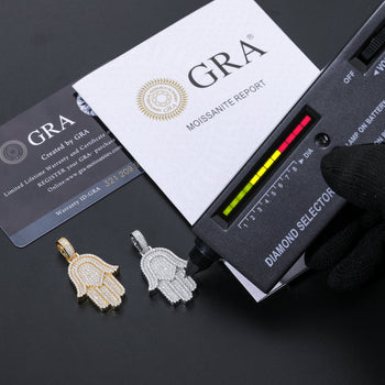 Pendentif main de Hamsa en argent sterling et diamants moissanite {STYLE 3}