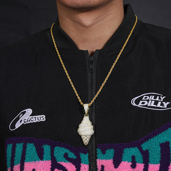 Collier pendentif en forme de cornet de glace serti de diamants et de moissanite, en argent sterling