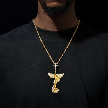 Pendentif ange du châtiment en moissanite et diamants, avec bélière en forme de croix, en argent sterling 