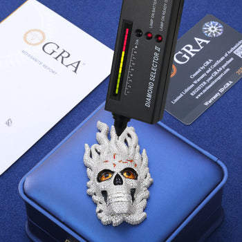 MOISSANIT-DIAMANT-SCHÄDEL-ANHÄNGER MIT EISVERSCHLUSS AUS STERLINGSILBER