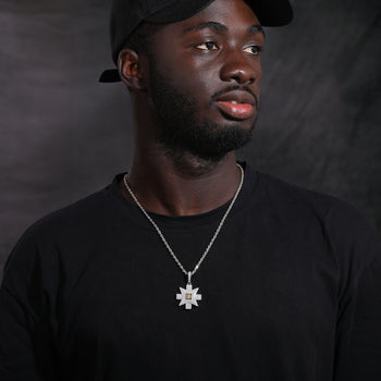 MOISSANIT-DIAMANT-MALTA-KREUZ-ANHÄNGER AUS STERLINGSILBER