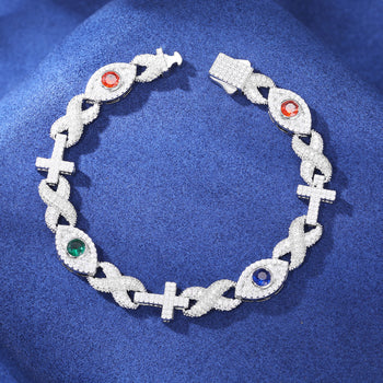 Bracelet en argent sterling orné de moissanites, diamants et croix infinie avec œil protecteur.