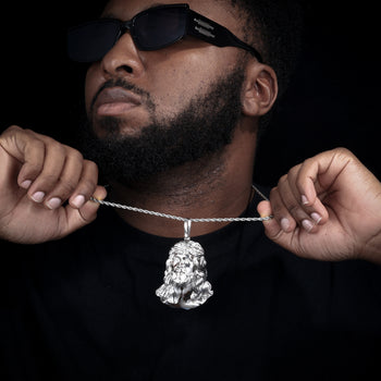 Pendentif en argent sterling serti de diamants et de moissanite représentant le visage de Jésus-Christ