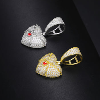 Pendentif cœur en moissanite et diamants, serti dans de l'argent sterling