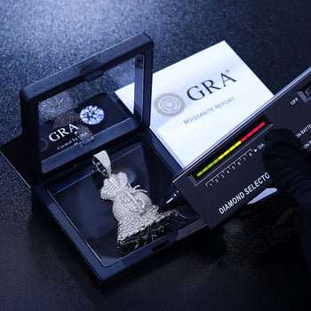 PENDENTIF SAC À BILLETS EN ARGENT MASSIF ET DIAMANTS EN MOISSANITE {STYLE 2}