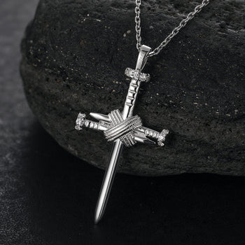 Collier pendentif croix en moissanite et diamants, en argent sterling