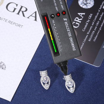 Nagelstecker mit Moissanit-Diamanten in Sterlingsilber