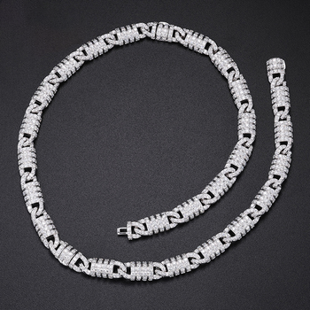 CHAÎNE À MAILLONS OVALES EN ARGENT MASSIF ET MISSANITE