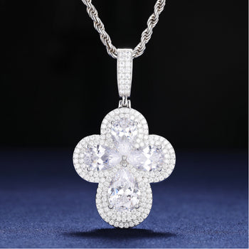 Collier pendentif croix trèfle en diamant et moissanite taille poire, en argent sterling