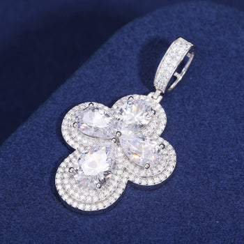 Collier pendentif croix trèfle en diamant et moissanite taille poire, en argent sterling
