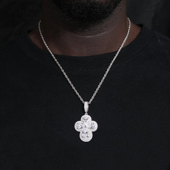 Collier pendentif croix trèfle en diamant et moissanite taille poire, en argent sterling