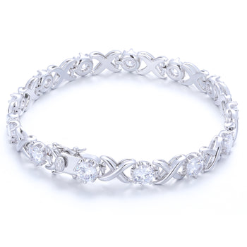 Bracelet tennis en argent sterling orné de diamants et de moissanite « Amour éternel ».