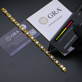 Bracelet tennis en argent sterling orné de diamants et de moissanite « Amour éternel ».