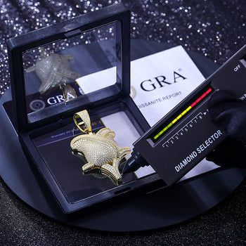 Pendentif en forme de rose serti de diamants et de moissanite, en argent sterling