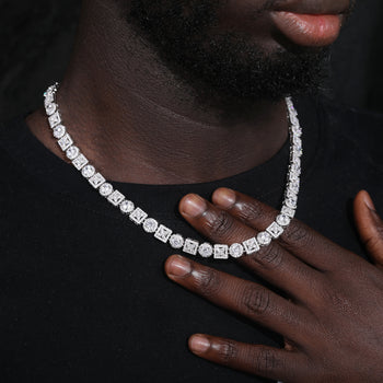 Halskette oder Armband aus Sterlingsilber mit rundem vierblättrigem Kleeblatt und Moissanit-Diamanten